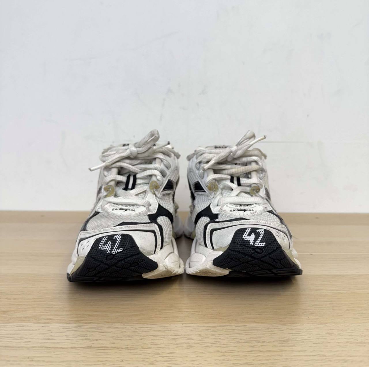 Balenciaga Runner 2.0 Sneakers